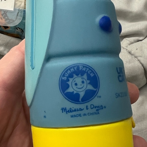 Handmade I Spy game and a flashlight - Picture 4 of 6